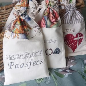 Paasfees Trekkoordsakkies